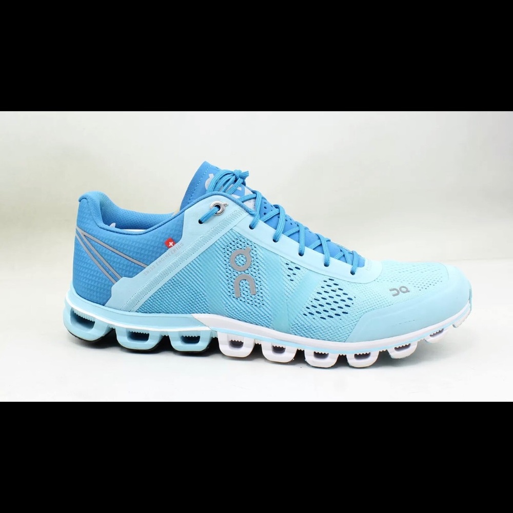 On Running Cloud Cloudflow Sneakers - Picture 5 of 8